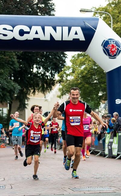 Hardloop wedstrijd finish boog