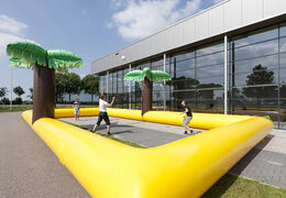 Aufblasbare Umrandung für Beachvolleyball in bunten Farben für Kinder und Erwachsene bestellen