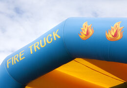 Kaufen sie eine super hüpfburg mit fröhlichen animationen zum thema feuerwehr für kinder. Bestellen sie hüpfburgen online bei JB-Hüpfburgen Deutschland