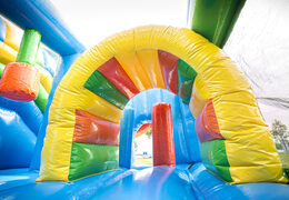 Multiplay-wasserhüpfburg mit rutsche, lustigen objekten auf der sprungfläche und auffälligen 3D-objekten für kinder. Bestellen sie aufblasbare hüpfburgen online bei JB-Hüpfburgen Deutschland