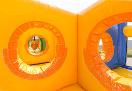 Bestellen sie einen großen 27-meter-doppelparcours in fröhlichen farben für kinder. Kaufen sie aufblasbare hindernisparcours bei JB-Hüpfburgen Deutschland