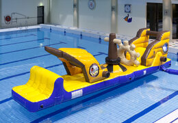 Kaufen sie einen aufblasbaren hindernisparcours für piratenschiffe mit lustigen objekten für jung und alt. Bestellen sie aufblasbare hindernisparcours jetzt online bei JB-Hüpfburgen Deutschland