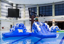 Bestellen sie einen doppelten piratenparcours für jung und alt. Kaufen sie aufblasbare schwimmbecken-hindernisparcours jetzt online bei JB-Hüpfburgen Deutschland