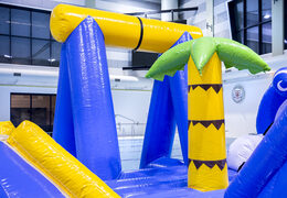 Coole surfer-spielinsel mit liane, kletterturm, rundrutsche und hindernissen für groß und klein. Bestellen sie aufblasbare poolspiele jetzt online bei JB-Hüpfburgen Deutschland