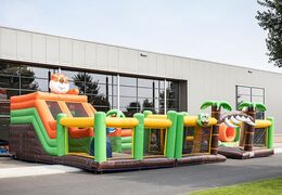 Bounce world dschungel-hüpfburg mit mehreren rutschen und allerlei lustigen hindernissen mit dschungel-prints für kinder. Kaufen sie hüpfburgen online bei JB-Hüpfburgen Deutschland