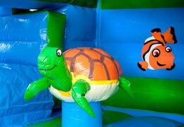 Bestellen sie eine multifunktionale hüpfburg mit einer markanten 3D-schildkrötenfigur oben und einer rutsche für kinder. Kaufen sie hüpfburgen online bei JB-Hüpfburgen Deutschland