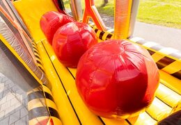 Mega-Voltage-Themen-Angriffsparcours zum Verkauf bei JB Inflatables