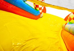 Bestellen Sie einen 13 m langen aufblasbaren Hindernisparcours im Comic-Design für Kinder. Kaufen sie aufblasbare hindernisparcours jetzt online bei JB-Hüpfburgen Deutschland