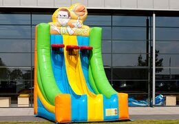 Aufblasbares Spiel in den Farben Grün, Gelb, Blau und Orange