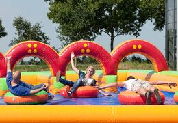 Shuffleboard lebendig mit Freunden