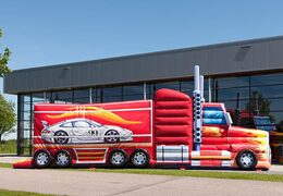 Kaufen Sie einen Flame Bouncer Truck von JB Inflatables