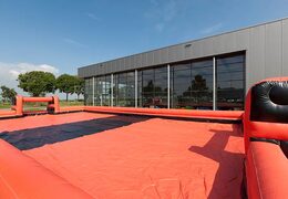 Orange mit schwarzem Fußball-Soap-Track zu verkaufen