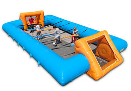 Bestellen Sie blau-orangefarbenen aufblasbaren Tischfußball mit einzigartigem Einstiegs-Schiebesystem für Kinder. Kaufen Sie jetzt aufblasbaren Tischfußball online bei JB Inflatables Niederlande
