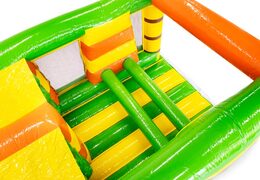 Innenraum des individuell gestaltbaren Hindernisparcours-Moduls bei JB