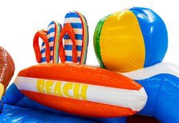 Bestellen Sie online eine Hüpfburg mit Strandthema, mit 3D-Schlappen, einem Surfbrett und einem Ball