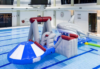 Bestellen sie eine aufblasbare, luftdichte hai-spielinsel mit ranke, kletterturm, rundrutsche und hindernissen für groß und klein. Kaufen sie aufblasbare wasserattraktionen jetzt online bei JB-Hüpfburgen Deutschland