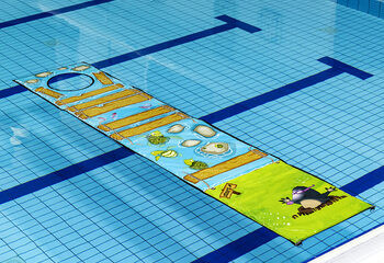 Kaufen sie eine Überlebensmatte mit loch für kinder in verschiedenen größen und farben. Bestellen sie aufblasbare wasserattraktionen jetzt online bei JB-Hüpfburgen Deutschland