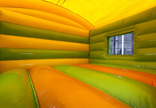 Kaufen sie bei JB-Hüpfburgen Deutschland eine maxi multiplay hüpfburg im dschungel-design mit einer rutsche für kinder. Bestellen sie hüpfburgen jetzt online bei JB-Hüpfburgen Deutschland