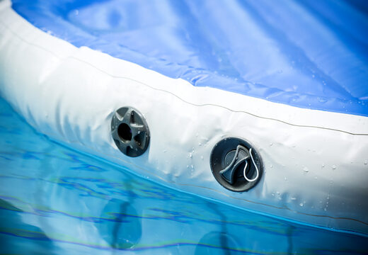 Kaufen sie ein einzigartiges aufblasbares multifunktionales spritzplateau für jung und alt. Bestellen sie aufblasbare poolspiele jetzt online bei JB-Hüpfburgen Deutschland