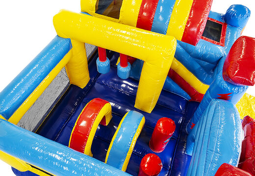 Kaufen sie eine mittelgroße aufblasbare hüpfburg mit superhelden-thema und rutsche für kinder. Bestellen sie aufblasbare hüpfburgen online bei JB-Hüpfburgen Deutschland