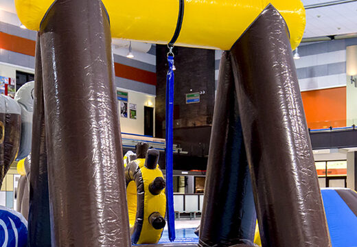 Kaufen sie eine luftdichte piraten-spielinsel im piraten-thema mit ranke, kletterturm, rundrutsche und hindernissen für groß und klein. Bestellen sie aufblasbare wasserattraktionen jetzt online bei JB-Hüpfburgen Deutschland