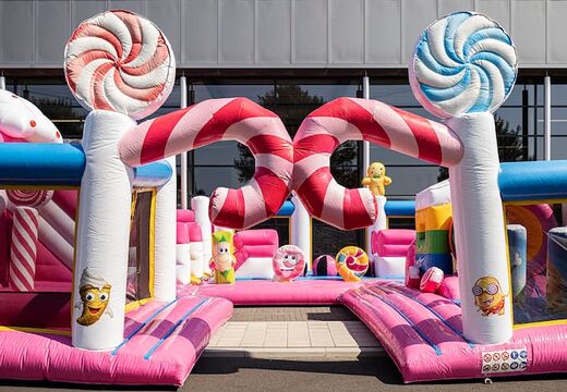 Bounce world candyland hüpfburg mit mehreren rutschen und allerlei lustigen hindernissen mit candyland-sufdrucken für kinder. Kaufen sie hüpfburgen online bei JB-Hüpfburgen Deutschland