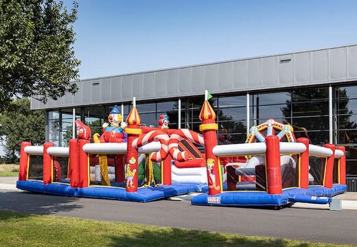 Bestellen sie farbigen aufblasbaren park im zirkus-thema für kinder. Kaufen sie hüpfburgen online bei JB-Hüpfburgen Deutschland