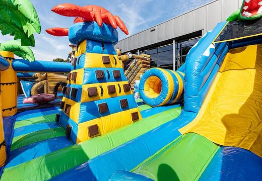 Opblaasbaar mega springkussen in sea life thema met 3D objecten kopen voor kinderen