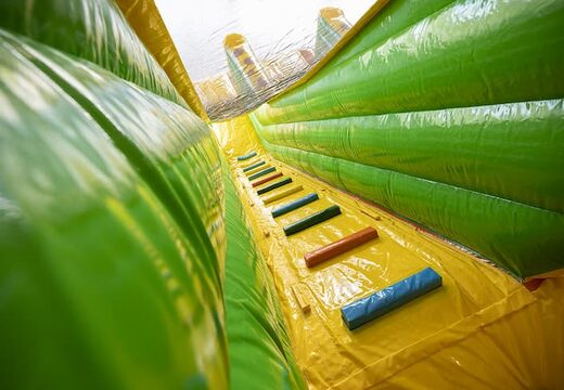 Kaufen sie die perfekte aufblasbare rutsche mit giraffenmotiv und 3D-objekten für kinder. Bestellen sie aufblasbare rutschen jetzt online bei JB-Hüpfburgen Deutschland