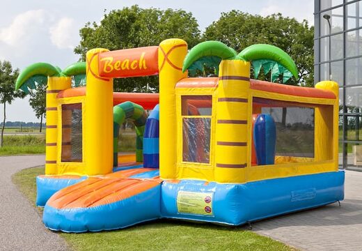 Multifunktionale aufblasbare rutsche im strandthema mit planschbecken, beeindruckendem 3D-objekt, frischen farben und den 3D-hindernissen für kinder. Bestellen sie aufblasbare rutschen jetzt online bei JB-Hüpfburgen Deutschland