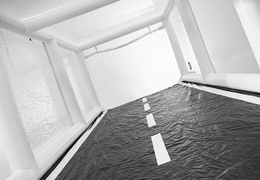 Schaukasten-Autokapsel bestellen, um das Fahrzeug zu benutzen