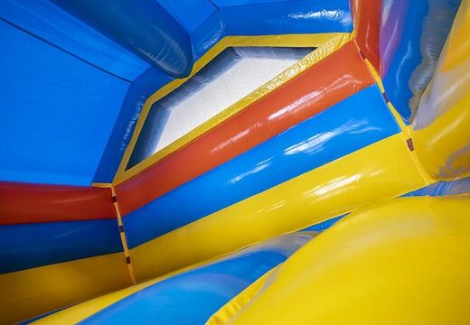 Hüpfburg mit karibischem Thema und Rutsche mit Surfbrett darauf für Kinder zu verkaufen