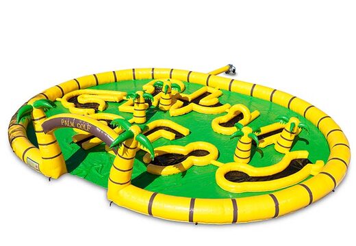 Golfspiel mit Palmenthema