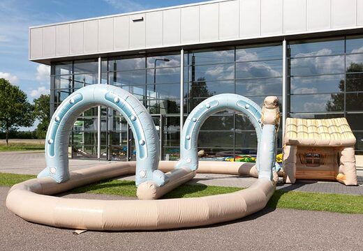 Rennstrecke im Western-Stil