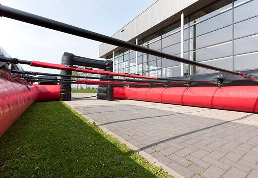 Kaufen Sie online ein sportliches und kompetitives Spiel im Fußball-Thema mit Boarding.