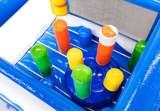 Säulen im modularen Hindernislauf Surf bei JB