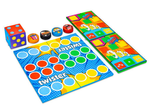 Farbenfrohes Spielset auf der Rückseite von Softplay im Comic-Thema