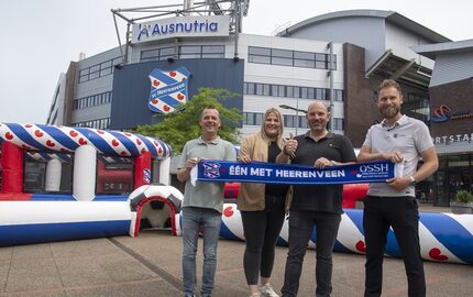 JB Inflatables en SC Heerenveen maken promotie artikelen in huisstijl